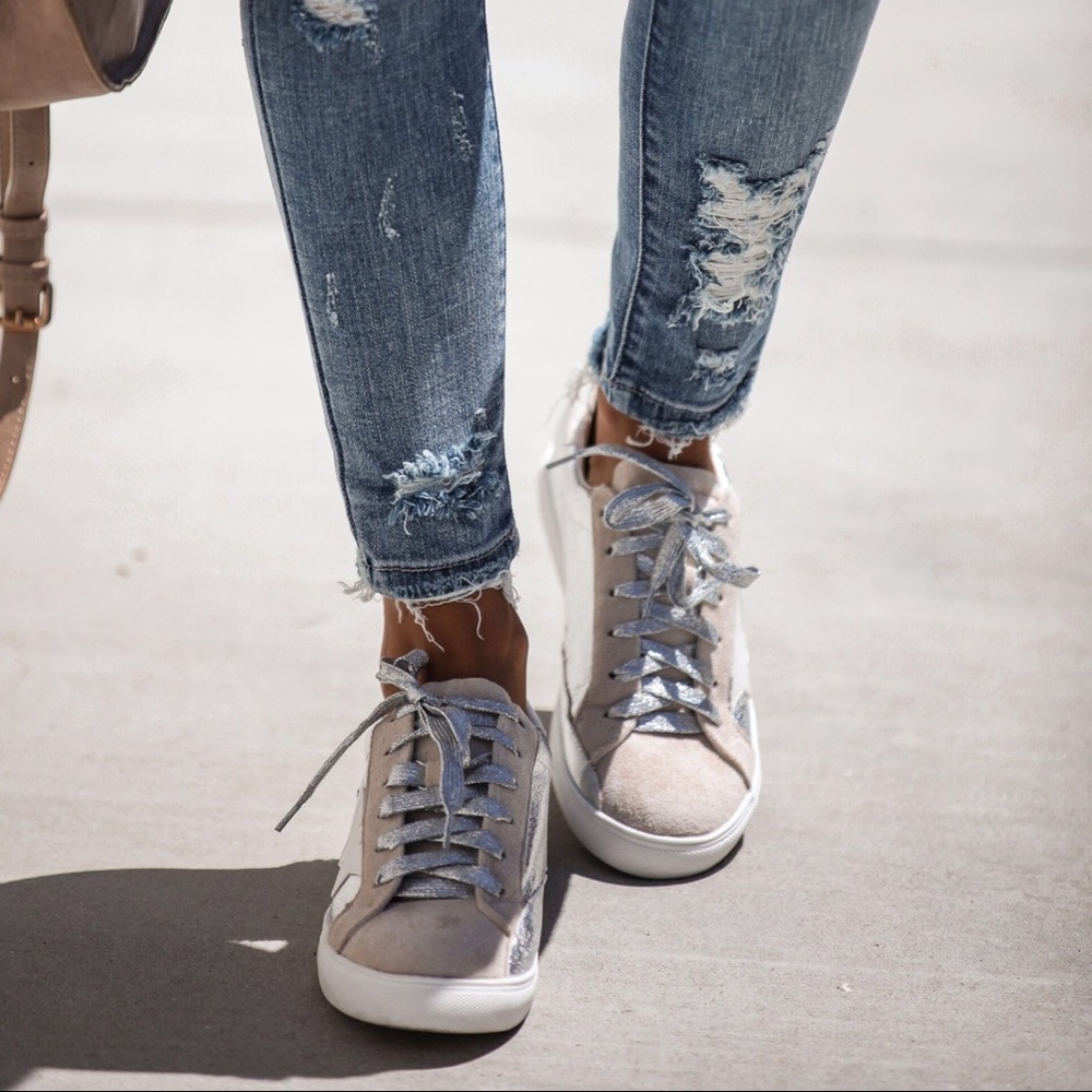 LAST‼️Stardom Metallic Sneakers - Picture 2 of 8